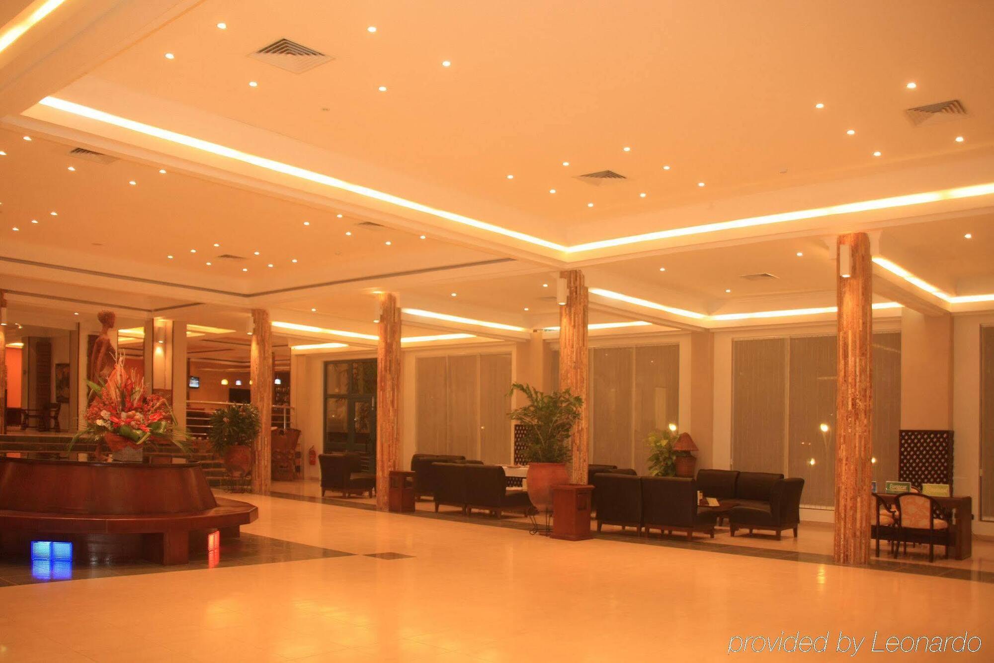 Palms By Eagles Airport City, Formerly Holiday Inn Akkra Exterior foto