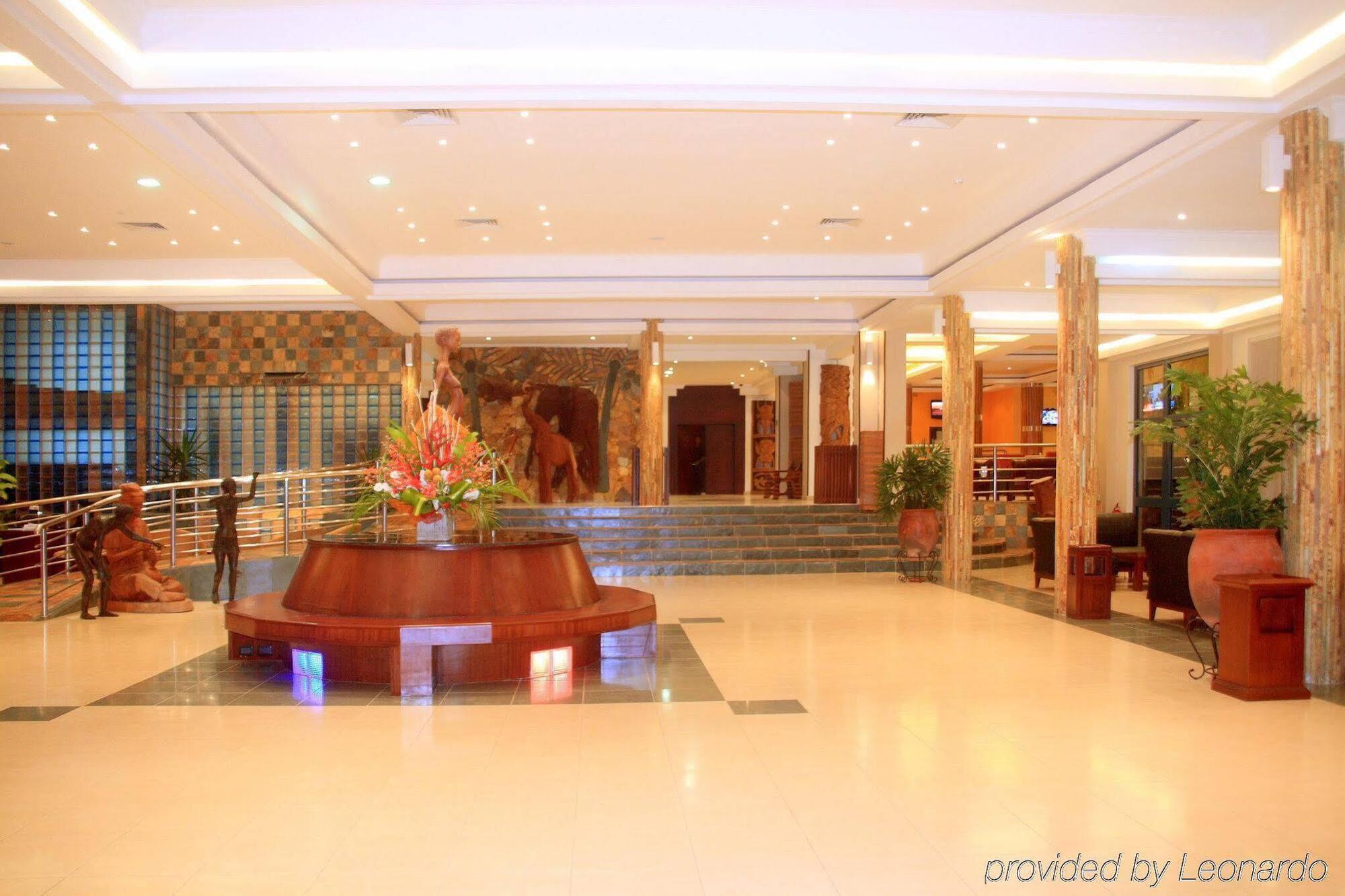 Palms By Eagles Airport City, Formerly Holiday Inn Akkra Exterior foto